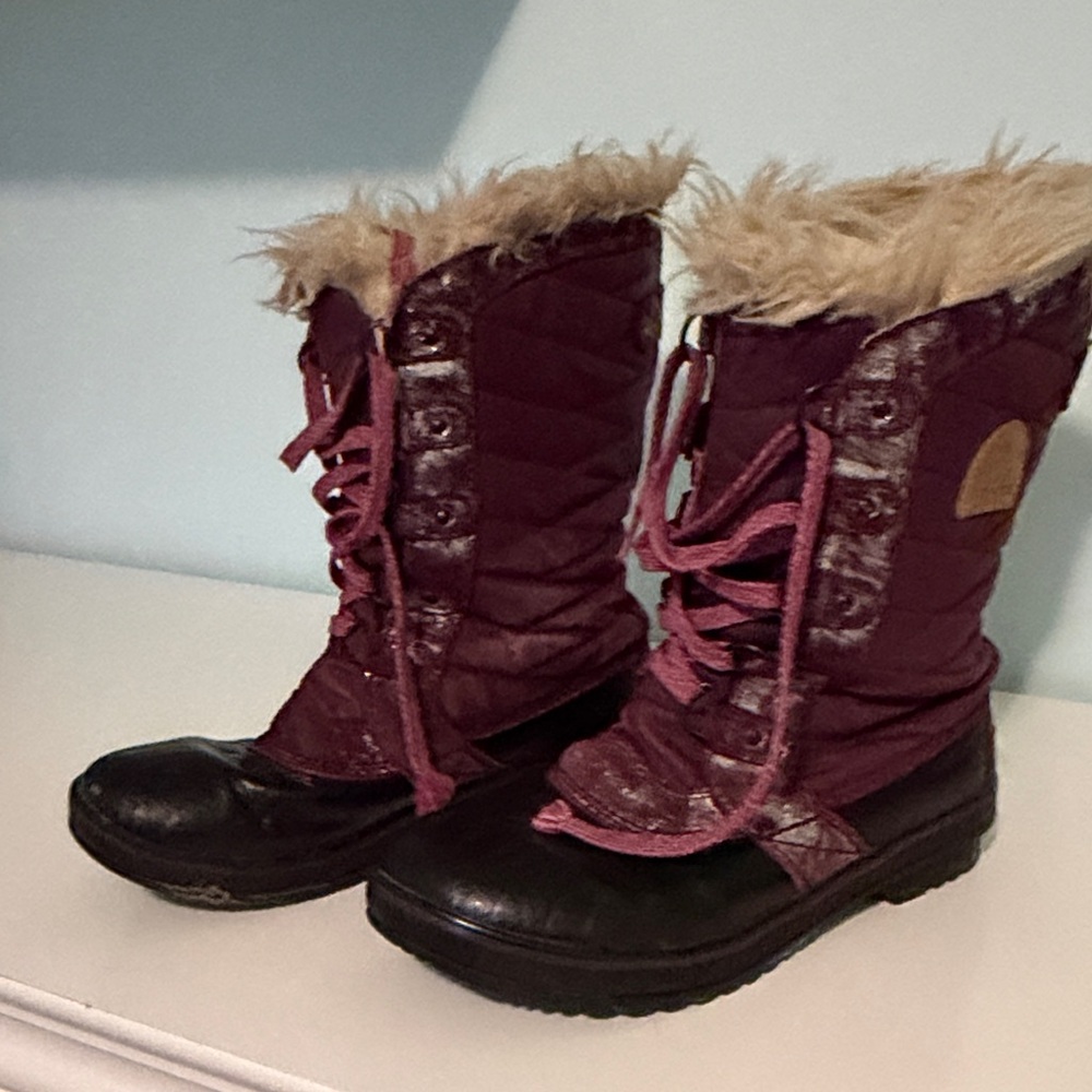Sorel winter boots youth size 6